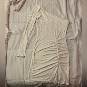 White One Sleeve White Dress